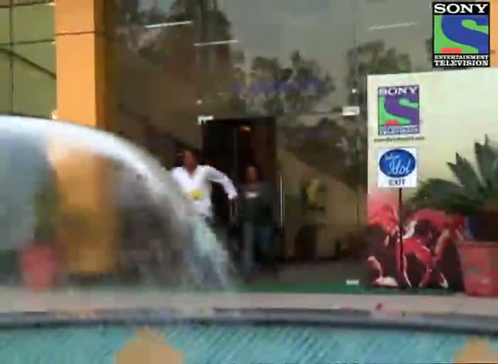 Watch INDIAN IDOL SEASON 6 - EPISODE 1 - SPECIAL MOMENTS AT DELHI AUDITION Video