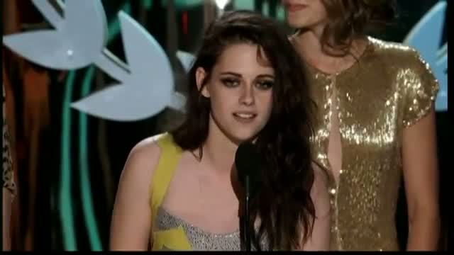 Watch Kristen Stewart, Twilight and Hunger Games all winners at MTV Movie Awards Video