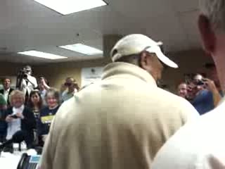 Watch Gov. Scott Walker meets with volunteers at the Wau Video