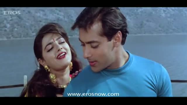 Watch Ek Munda Meri Umar Ka Song - Karan Arjun (1995) Video