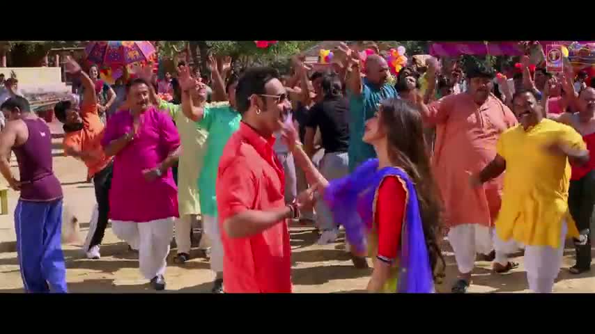Watch Chalao Na Naino Se (Official Song) - Bol Bachchan - Featuring.Ajay Devgan & Asin Video