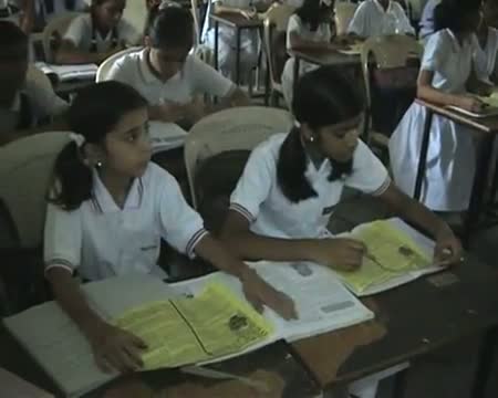 Watch Moily suggests market education for kids Video