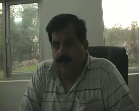 Watch Cop mowed down by truck; sand mafia behind killing Video