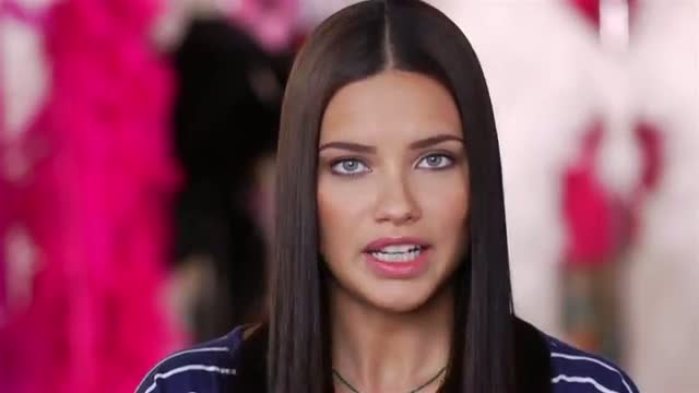 Watch Adriana Lima pone las cosas en su lugar acerca del Victoria Secret Fashion Show Video