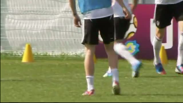 Watch Netherlands vs Germany Euro 2012 Video