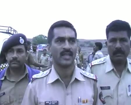 Watch 30 pilgrims dead in Maharastra bus accident Video