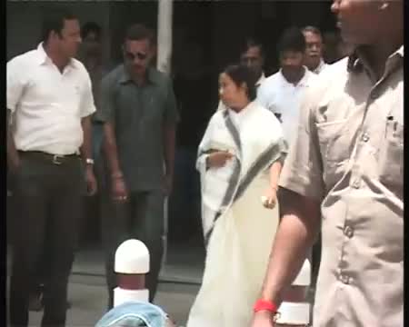 Watch Cong snubs Digvijay Video
