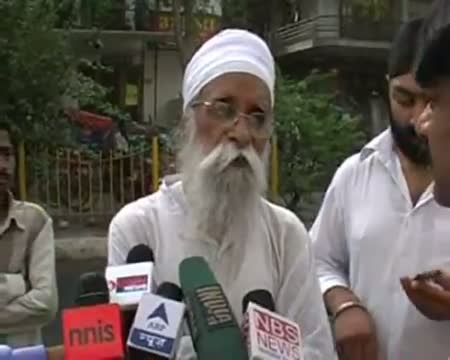 Watch 80 year old woman murdered after loot in West Delhi Video