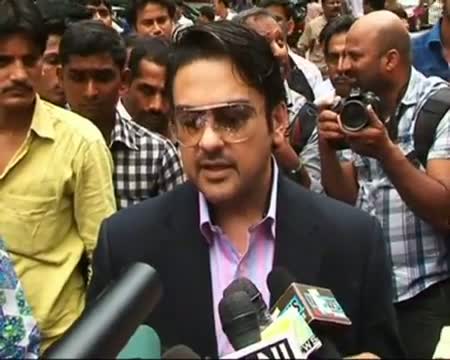 Watch Adnan Sami granted divorce from his second wife! Video