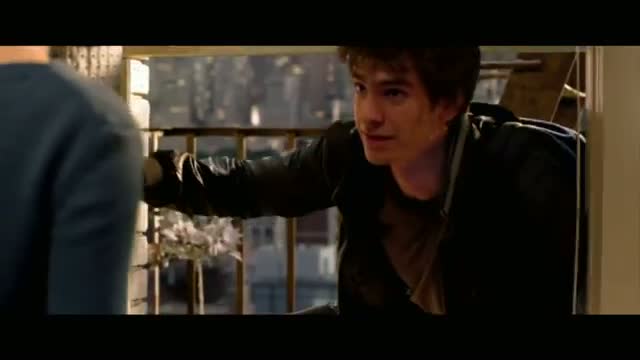 Watch The Amazing Spider-Man "Emma Stone On Gwen" Vlog Official 2012 Video