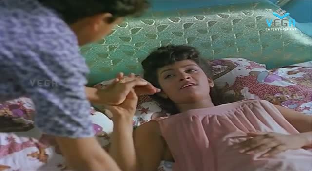 Watch 'Silk Smitha' Romance On Bed With Hero - Play Girls Video