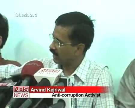 Watch Kejriwal's tongue slips again Video