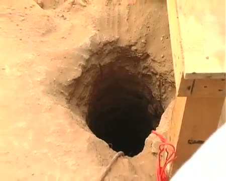 Watch Mahi still trapped, Rescue continues on day four Video