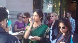 Watch Sridevi's New Bollywood Movie Enhlish Vinlish Fristlook Video