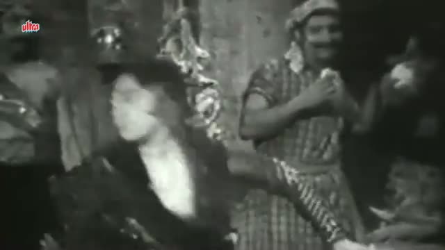 Watch Jeene Na Dega Tumko - Kishna Kalle, Saat Samunder Paar Song Video
