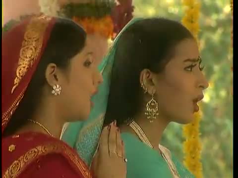Watch Itni Shakti Hamein Dena Data [Full Song] - Ishwar Satya Hai Video
