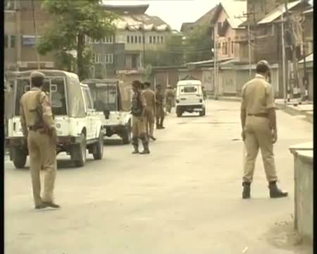 Watch Police censor social media in Kashmir Video