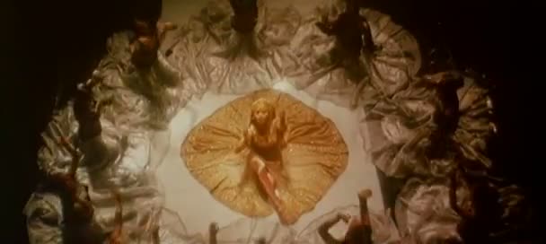 Watch Sabki Baaratein Aayi With Lyrics - Jaanam Samjha Karo Video