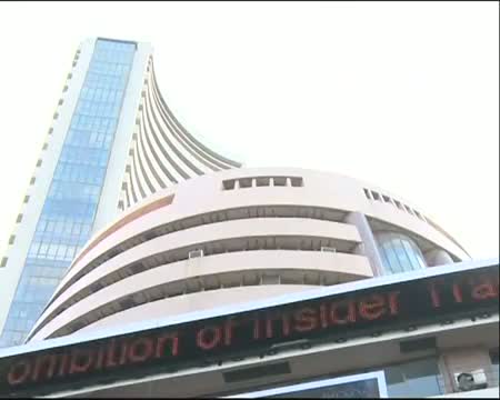 Watch Rupee gains 25 paise against dollar Video