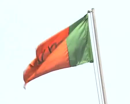 Watch Karnataka rebel ministers withdraw resignation Video