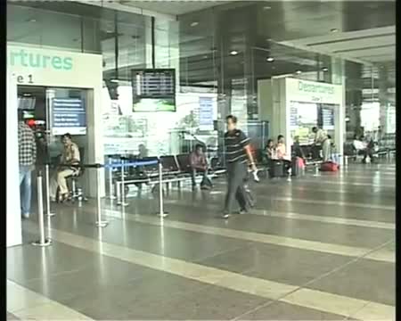 Watch Kingfisher pilots strike work to protest salary delay Video