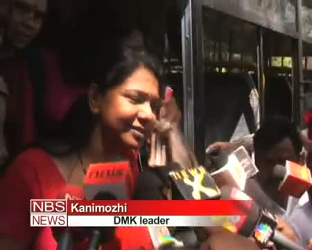 Watch DMK 'jail bharo' Kanimozhi, Dayanidhi Maran court attest Video