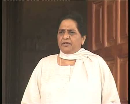 Watch Mayawati welcomes SC decision in Taj corridor scam Video