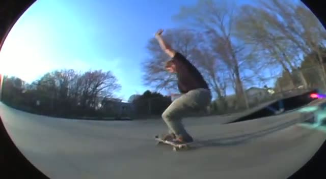 Watch FUNNY SKATEBOARD FAILS AND BAILS Video