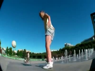 Watch Amazing Talanted Girl Video