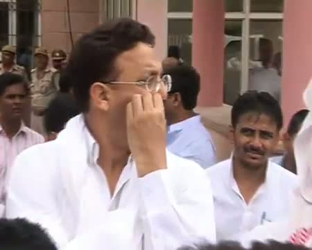 Watch Probe into presence of jailed MLAs at Pranab lunch Video