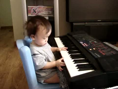 Watch 11-Month Baby Music Genius!!!! Video