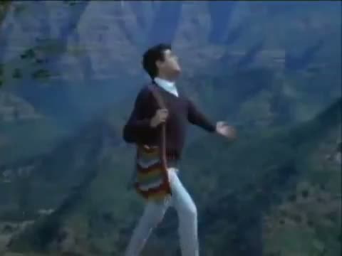 Watch Aane Se Uske Aaye Bahaar - Jeene Ki Raah [1969] - Rafi Video