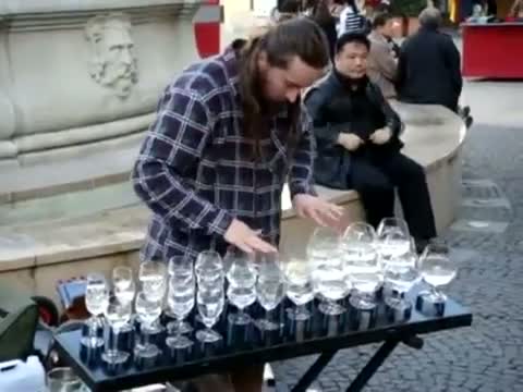 Watch Amazing Glass Artist Video