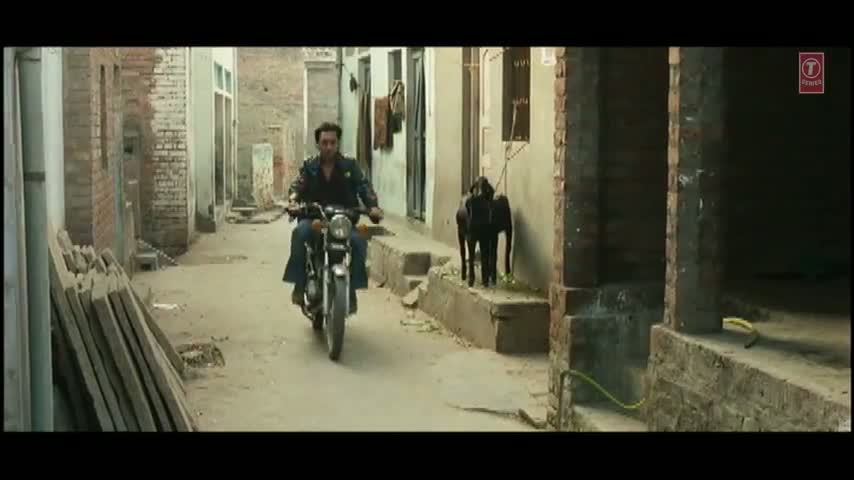 Watch Dil Chhi Chha Ledar Song - Gangs of Wasseypur 2 - Manoj Bajpai, Nawazuddin Siddiqui & Reemma Sen Video