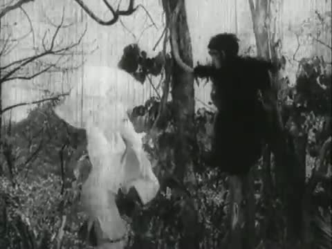 Watch Nigahen Chaar Karoon - Dara Singh - Mumtaz - Tarzan Comes to Delhi - Asha Bhosle Video