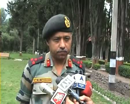 Watch India hands over Pak soldier who crossed LoC Video