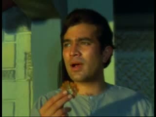 Watch Kahin Door Jab Din Dhal Jaaye Saanj - Anand - Mukesh Video