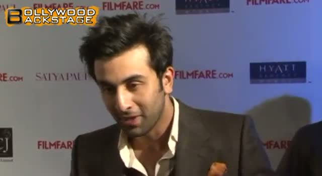Watch Ranbir Kapoor BATHES in public for Barfi Video