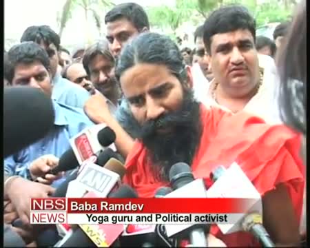 Watch Baba Ramdev's convoy attacked by Congress workers Video