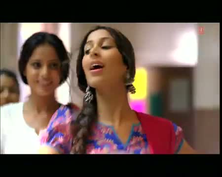 Watch Mera Babu Chhail Chhabila (Hindi Remix Video Song) Feat. Sophie Chaudhary Video