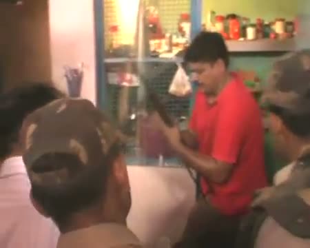 Watch Gorakhpur Police nabs two wanted criminals Video