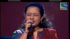Watch INDIAN IDOL SEASON 6 - EPISODE 16 - BEST PERFORMANCES - SOHINI MISHRA SUNG 'TUM BIN JEEVAN' - 21ST JULY 2012 Video