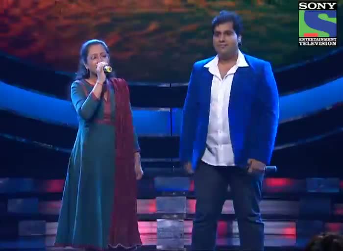 Watch INDIAN IDOL SEASON 6 - EPISODE 16 - BEST PERFORMANCES - SOHINI MISHRA AND VIPUL MEHTA PERFORMING 'KARWATE BADLTE RAHE SARI RAAT HUM' - 21ST JULY 2012 Video