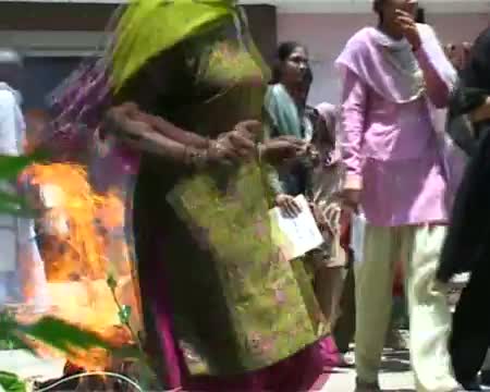 Watch Muzaffarnagar Girls say no to jeans and mobile phones Video