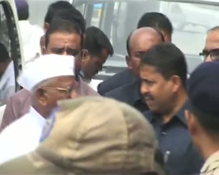 Watch Anna Hazare says he will also fast with his team Video