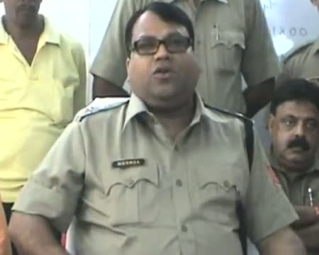 Watch West Bengal man reunites with wife after 17 years Video