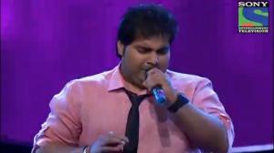 Watch INDIAN IDOL SEASON 6 - EPISODE 17 - BEST PERFORMANCES - VIPUL MEHTA PERFORMING 'TERI AANKHON KE SIVA DUNIYA MEIN' - 27TH JULY 2012 Video