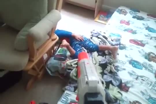 Watch Dad wakes up son in first person shooter Video