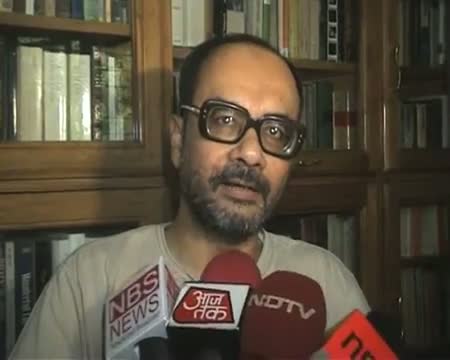 Watch Indian scientist gets Rs 16cr as prize Video