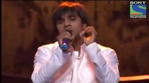 Watch INDIAN IDOL SEASON 6 - EPISODE 19 - BEST PERFORMANCES - AMIT KUMAR SINGING 'MOREY SAIYYAN TO HAI PARDES' - 3RD AUGUST 2012 Video